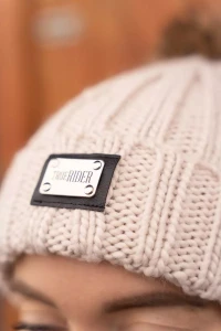 Czapka_Elegance_Beżowa (3).webp