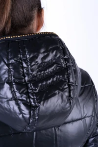 Kurtka_Shape_Black_and_Gold (6).webp