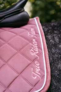 Czaprak_True_Rider_Velvet_Rose_Pink (2).webp
