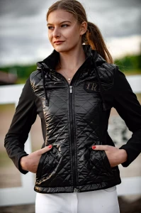 Softshell_True_Rider_Shield_Black_and_Gold.webp