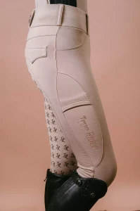 Ocieplane_Legginsy_Marta_Winter_Szampańskie.webp