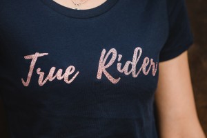 marka ubrań z koniem