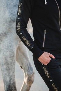 marka ubrań z koniem