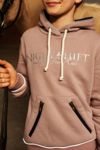 bluza Night Shift kolor Sahara Plain widok z przodu kids