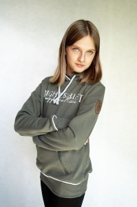 Bluza Night Shift KIDS OIive (4).jpg