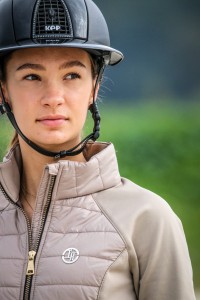 Peformance Hybrid_Eryka_szampanska.jpg